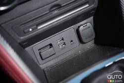 Connexion USB de la Mazda CX-3 2016