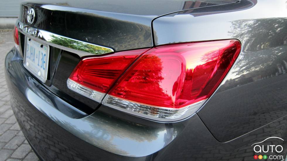 Rear taillight