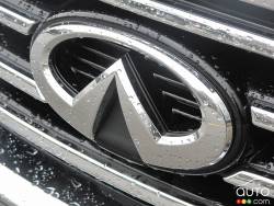 Infiniti crest on the front grille