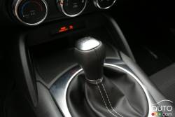 2017 Fiat 124 Spider shift knob