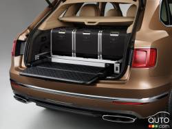 2016 Bentley Bentayga trunk