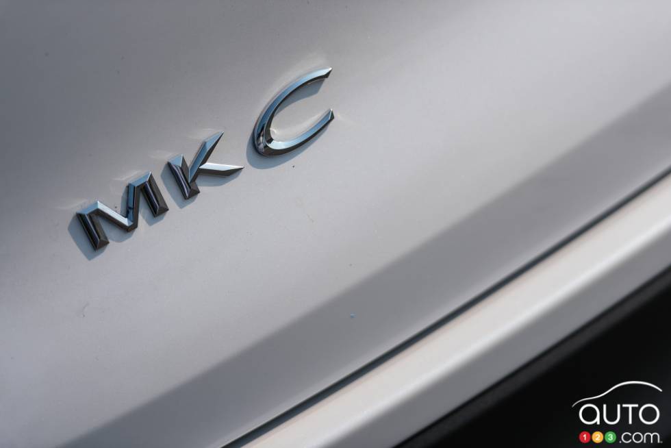 Écusson du modèle de la Lincoln MKC Ecoboost AWD 2016
