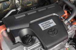 Détail du moteur du Toyota RAV4 Hybride 2016
