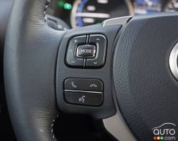 Commande pour audio au volant du Lexus NX 300h executive 2016