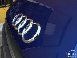 2016 Audi TTS manufacturer badge