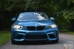 Vue de face de la BMW M2 2016