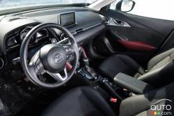 Habitacle du conducteur de la Mazda CX-3 2016
