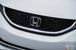 2015 Honda Civic Touring front grille