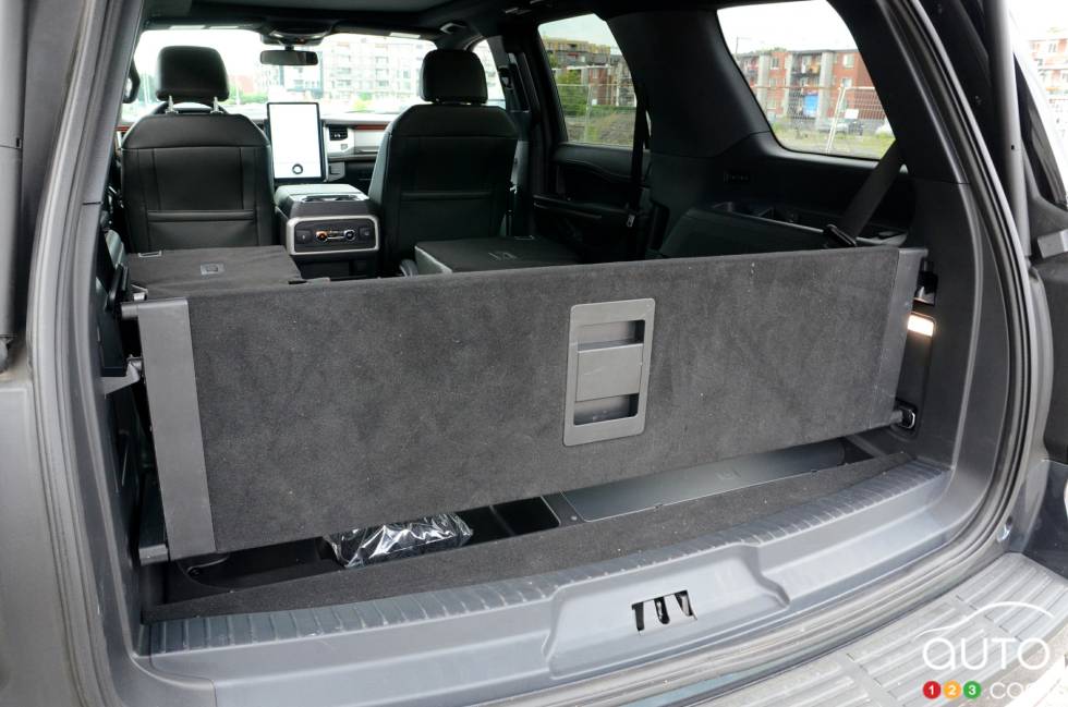 We drive the 2022 Ford Expedition Timberline