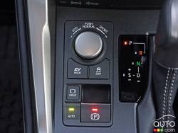 Boutton de contrôle des modes de conduite du Lexus NX 300h executive 2016