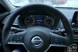 We drive the 2022 Nissan Altima SR Midnight Edition