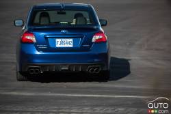 Vue arrière de la Subaru WRX Sport-Tech 2016