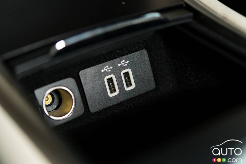 Connexion USB de la Lincoln MKC Ecoboost AWD 2016