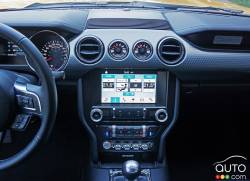 Console centrale de la Ford Mustang GT 2016