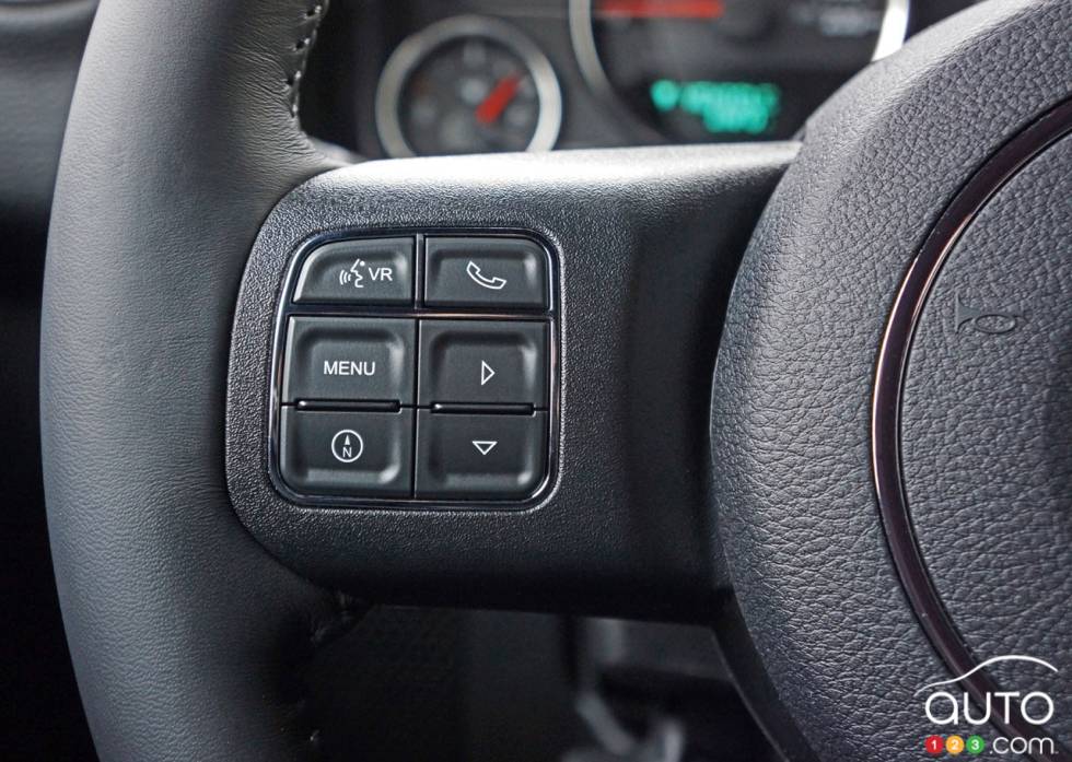 2016 Jeep Wrangler Sport S steering wheel mounted audio controls