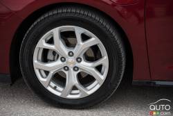 2016 Chevrolet Volt wheel