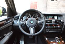 2016 BMW X4 M4.0i steering wheel