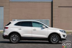 2016 Lincoln MKC Ecoboost AWD side view