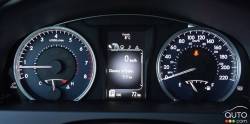 Instrumentation de la Toyota Camry XLE 2016
