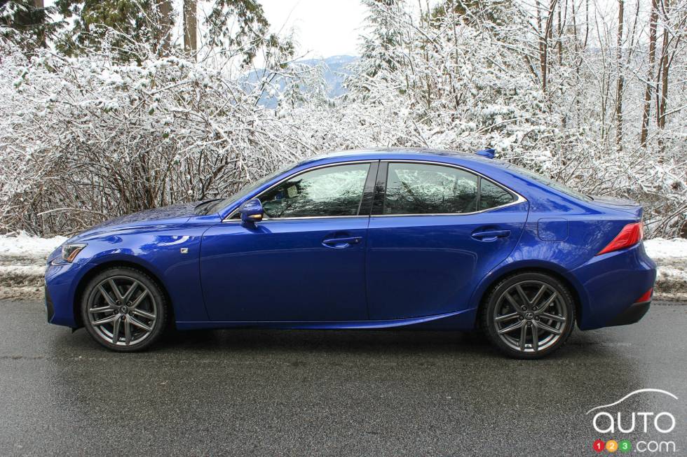 We test-drive the new 2019 Lexus IS 350