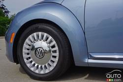 Roue de la Volkswagen Beetle Convertible Denim 2016