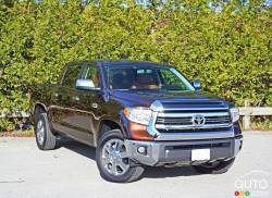 2016 Toyota Tundra 4X4 CrewMax 1794 edition front 3/4 view