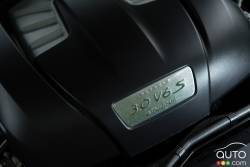Détail du moteur de la Porsche Cayenne S E-Hybride 2015