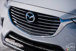 2016 Mazda CX-3 front grille