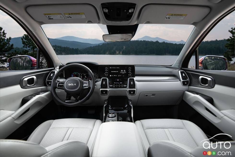 Introducing the 2023 Kia Sorento HEV