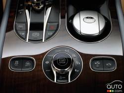 Boutton de contrôle des modes de conduite du Bentley Bentayga 2016