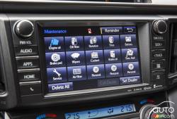 2016 Toyota RAV4 infotainement display