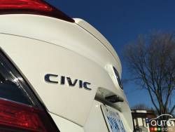 2016 Honda Civic Touring model badge
