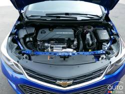 2017 Chevrolet Cruze Hatchback engine