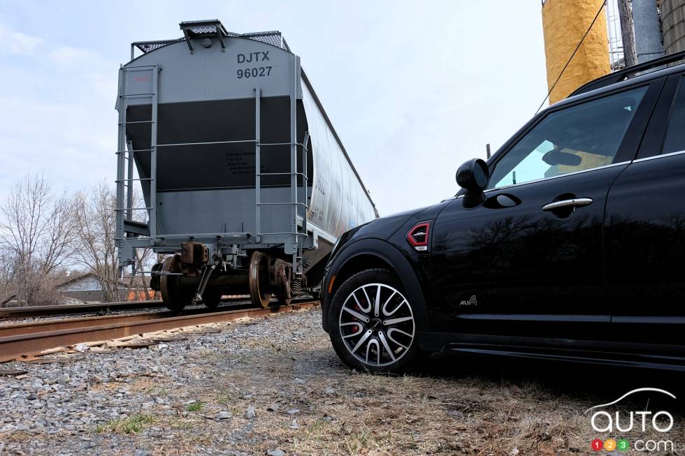 We drive the 2019 MINI Countryman JCW Midnight Black Edition