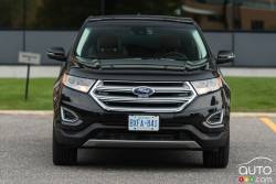 2015 Ford Edge Titanium front view