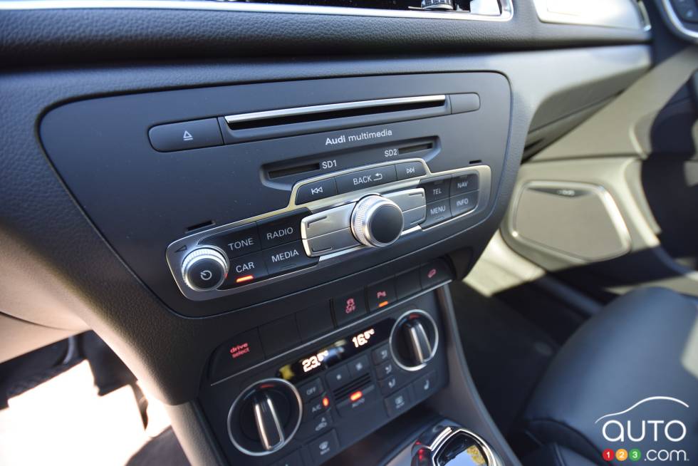 Système de contrôle de l'info divertissement de l'Audi Q3 Quattro Technik 2016
