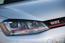 2016 Volkswagen Golf GTI headlight