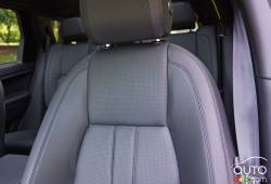 2016 Land Rover Dicovery Sport HSE seat detail