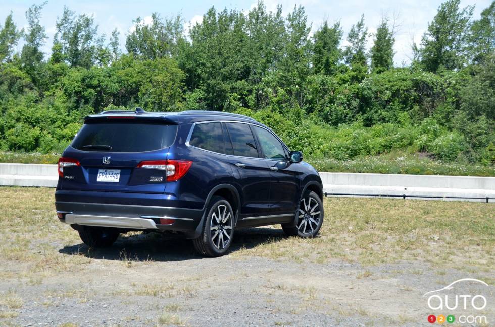 We drive the 2022 Honda Pilot Touring