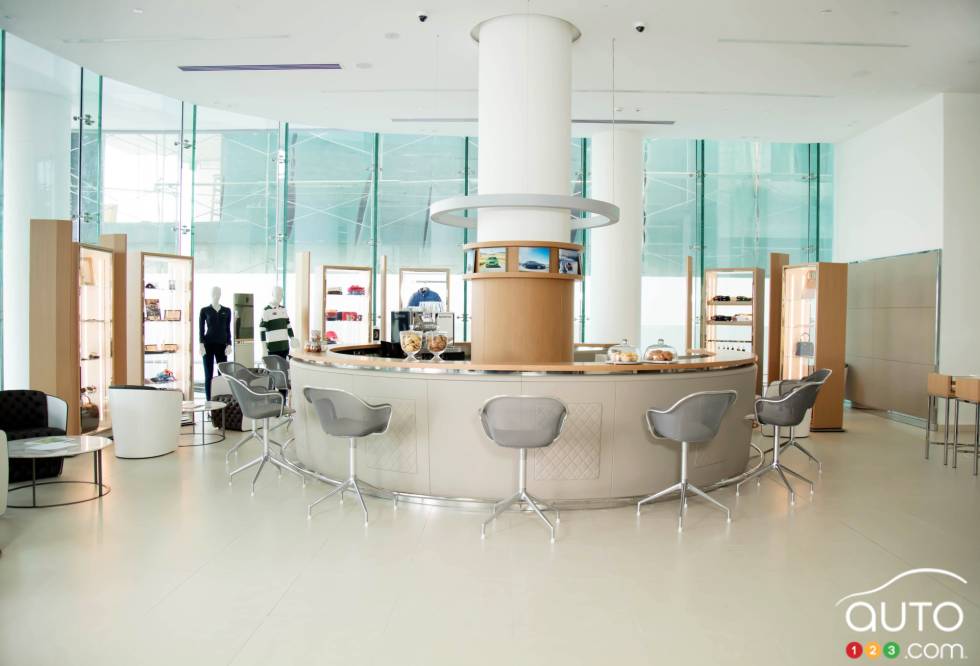 Flagship Bentley Showroom in Dubai cafe