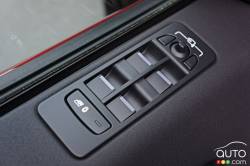 2016 Land Rover Dicovery Sport HSE interior details