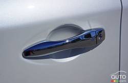 Poignée de porte sans clé du Nissan Pathfinder Platinum 2016