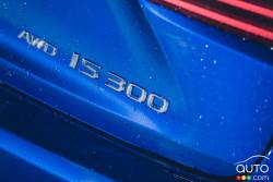 Écusson du modèle de la Lexus IS300 AWD 2016