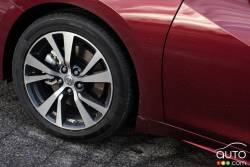 2015 Nissan Maxima Platinum wheel