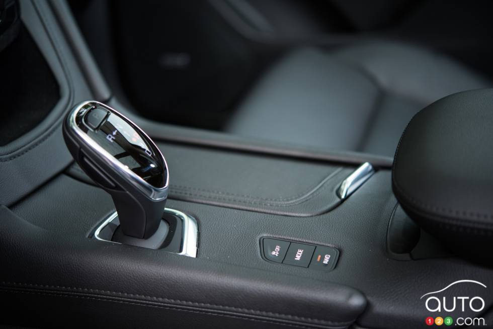 2016 Cadillac XT5 shift knob