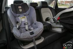 sièges arrières avec sièges de bébé en place