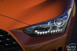 Front headlight of the 2019 Veloster R-Turbo