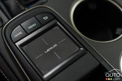 Système de contrôle de l'info divertissement de la Lexus RC F 2015