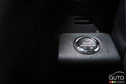 Bouton de démarrage et arrêt du moteur du Ford F-150 Lariat FX4 4x4 2016