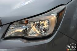 2017 Subaru Forester headlight